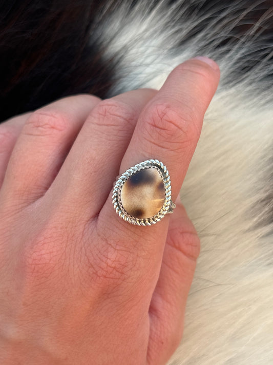 Native American, Hand-Made, Cowrie & Sterling Silver Ring