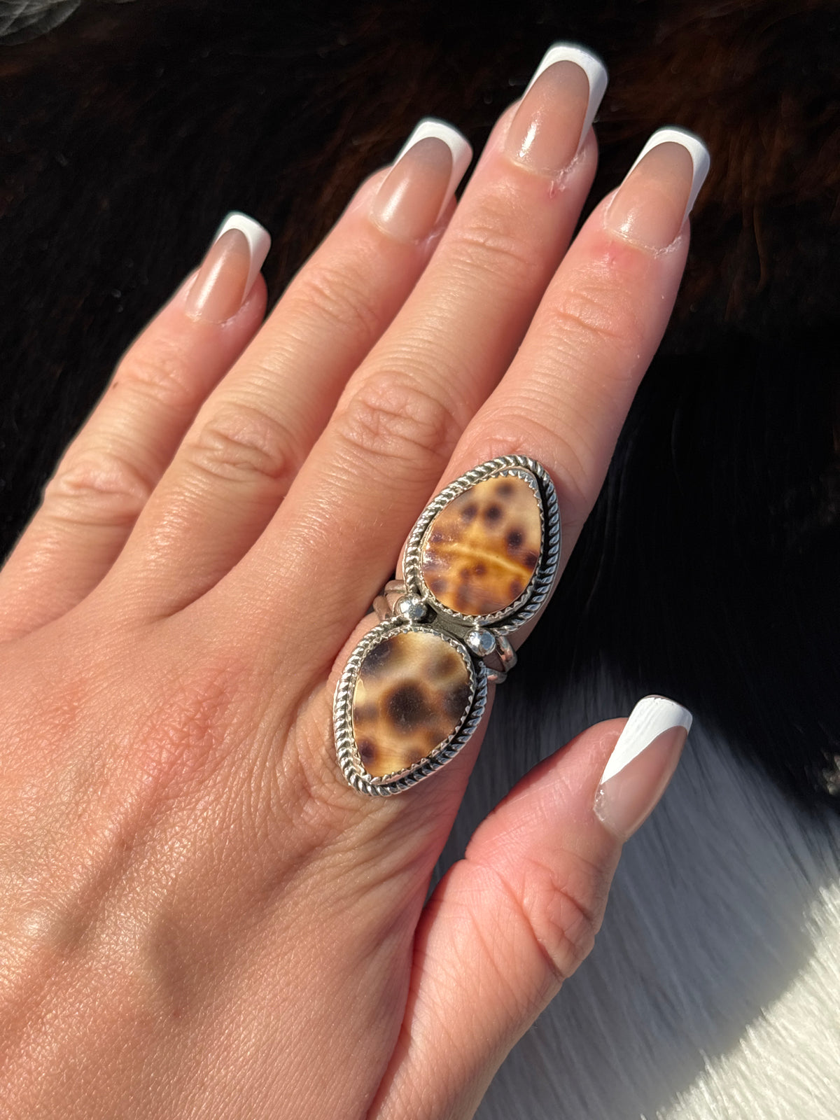 Native American, Hand-Made, Cowrie & Sterling Silver Ring