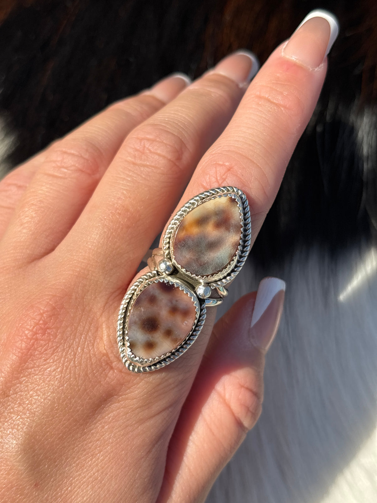 Native American, Hand-Made, Cowrie & Sterling Silver Ring